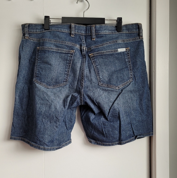Eddie Bauer women's Boyfriend Jean shorts size 16 - Picture 3 of 3